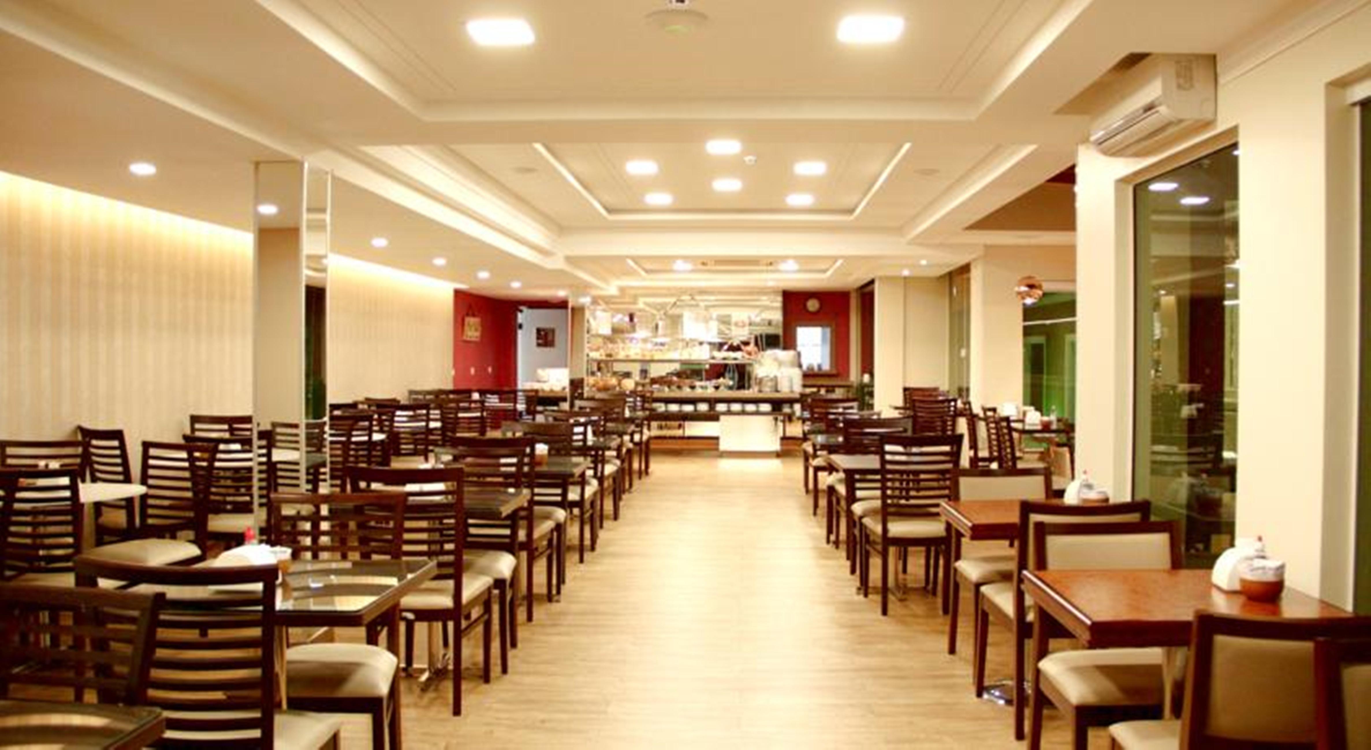Del Rey Quality Hotel ฟอสดูอีกวาซู ภายนอก รูปภาพ