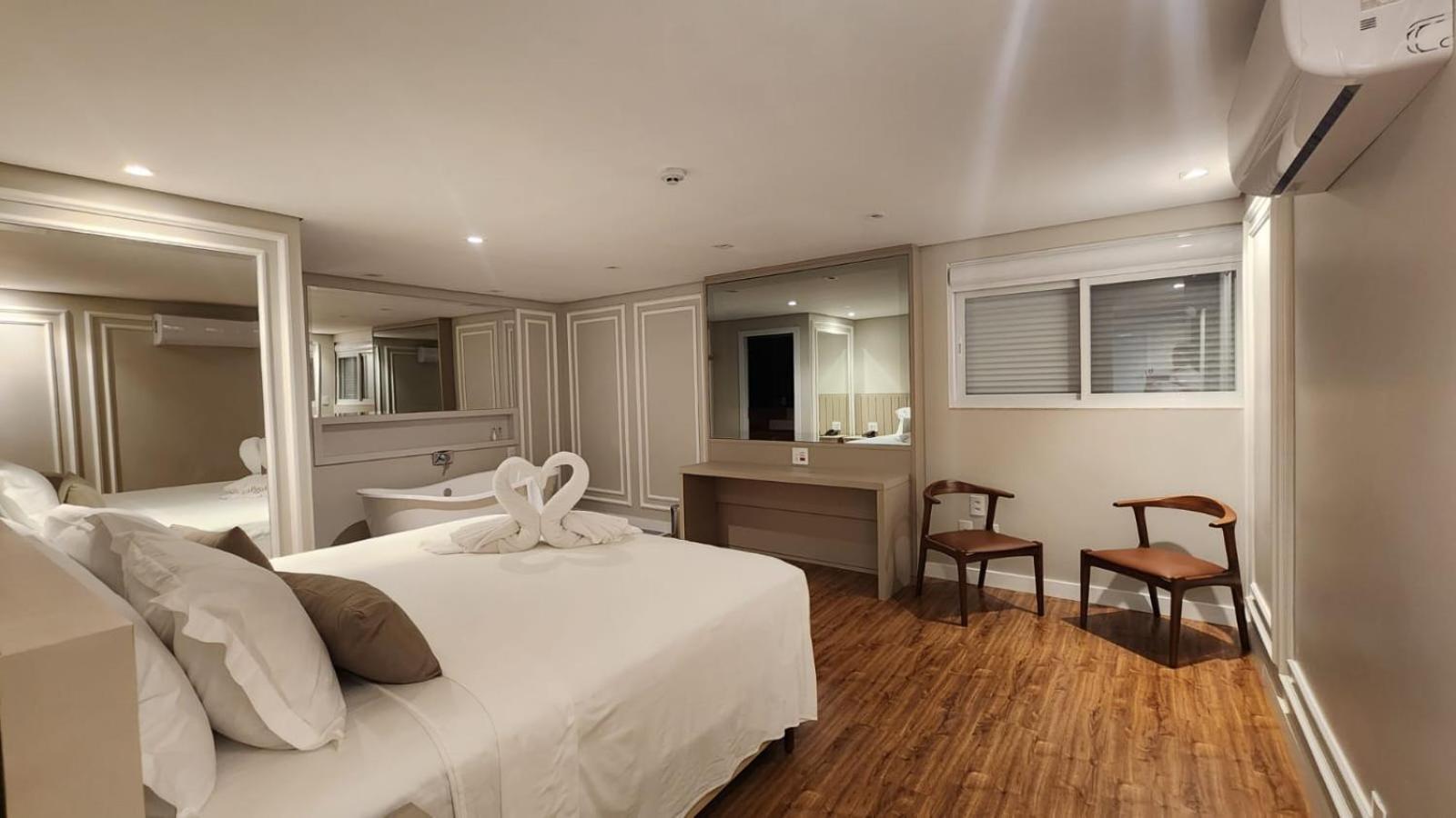 Del Rey Quality Hotel ฟอสดูอีกวาซู ภายนอก รูปภาพ
